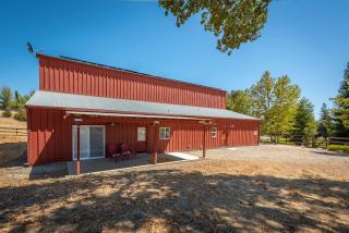 Mission Vineyard Barn - 6