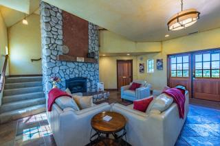 Santellan Inn - 1