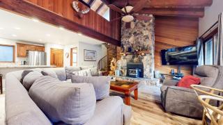 Mammoth Pines #02 - Year-Round Activities - 0