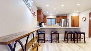 Mammoth Pines #02 - Year-Round Activities - 7