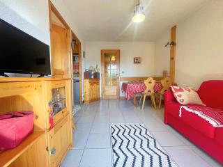 Appartement T2 proche centre, au pied du Criou, avec balcon et parking privé - FR-1-624-127 - 0