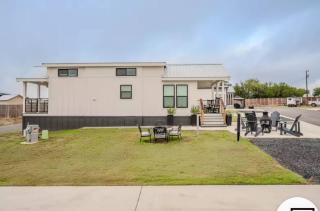 Tiny house/Firefly/Pool/Playground/Live Music - 5