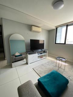 Gina 77 On Independence - 2