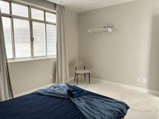 Avenida Atlântica right in front of the beach - 2