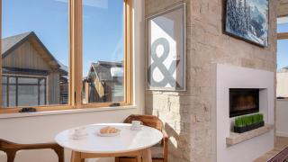 Dala Horse Lodge - 2