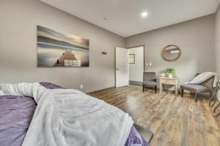 Redmore Lakefront Retreat on East Lake Okoboji - 8