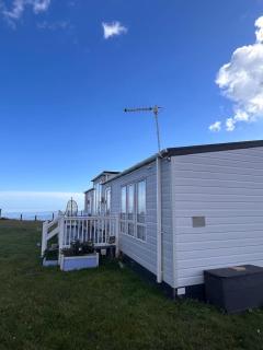 The Lodge -Exceptional Value! Modern 2-Bed Lodge with Stunning Sea Views - 2