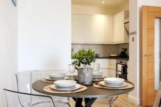 Stunning beach front luxury apt - 2