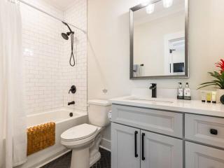 Barefoot Dreams - Winchester - 6