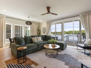 Barefoot Dreams - Winchester - 5