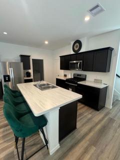 Private Backyard • Pool Table • Bar Lounge - 2