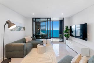 Incredible Views in 2b Luxury Home in Meriton - 5