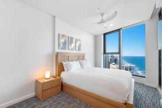 Incredible Views in 2b Luxury Home in Meriton - 1