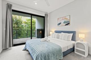 Modern Retreat two Ensuite Bedrooms and Walk to Shops - 7
