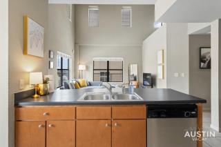 West Campus 8BR 5BA Dual Retreat Near Zilker, SXSW and Downtown by Austin Vacay - 2