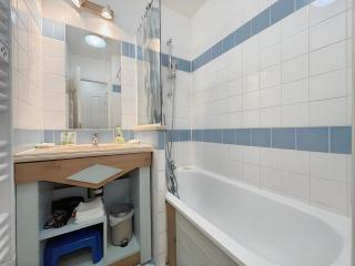 Lovely Apartment with Balcony - Golf course view - Free Parking and Heated Pool - 5