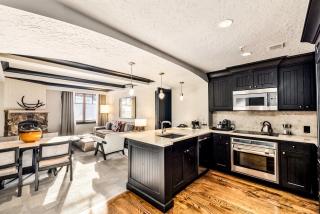 Luxe Bachelor Gulch Getaway! - 4