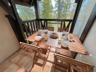 Lovely Apartment with Balcony - Golf course view - Free Parking and Heated Pool - 6