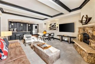 Luxe Bachelor Gulch Getaway! - 8