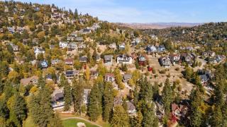 5BDR Stay w Fireplace Game room Family-Friendly Amenities Arrowhead Chalet by AvantStay - 6