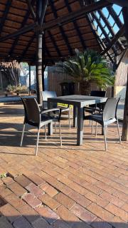 Aneiwa airport lodge - 6