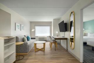 TownePlace Suites by Marriott Charlotte LoSo - 8