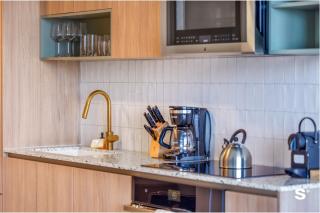 Downtown 1-BD Condo - City Views, Gym, Spa & Wellness - 2