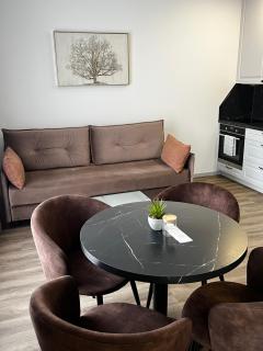 7th floor apartament, free parking - 8