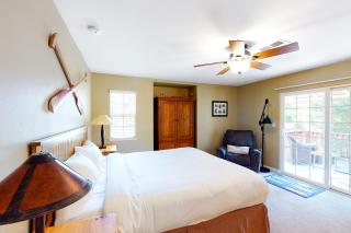 Northshore Lakeview Getaway - 1