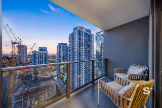 Upscale 1-BD Condo in DTW Miami - City Views - 0