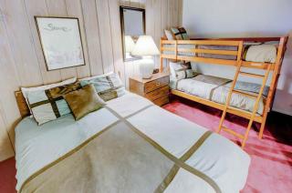 Mammoth Ski & Racquet with Shared Hot Tub & Pool - 1