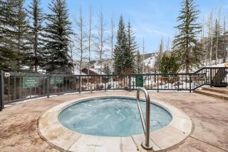 Luxe 2BR Beaver Creek Retreat - Balcony Views & Ski-In & Ski-Out Access - 0