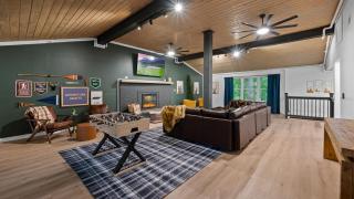 Lodge-Style Home Near Gatlinburg w Theater Hot Tub Game Room Evergreen Escape by AvantStay - Pittman Center - 8