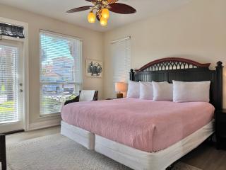 Margarita Villa B- Heated Pool, Beach, Waterfront - 1