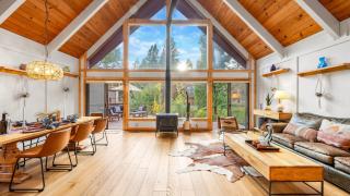 Classic A-Frame Cabin w Hot Tub Deck Easy Access Near Ski Lake Summit Haven by AvantStay - 3