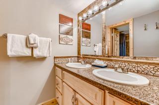 Ten Mile Circle Apartment 291 - 3