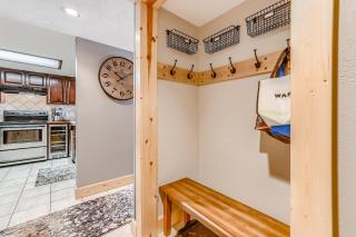 Ten Mile Circle Apartment 291 - 1