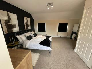 Jewelry Quarter - 2 Bedrooms - Sleeps 4 - 8