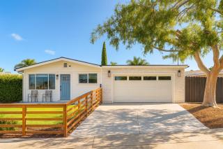 Sunny Coastal Escape Large 3br Home Sleeps 8 - 0