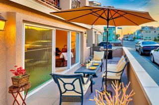Newport Beach Simplicity - 0
