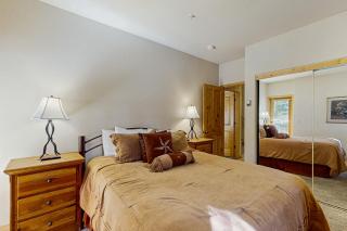 Twin Elk Lodge #A1 - 1