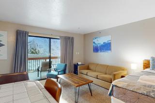 Yosemite West Condo B104 - 0