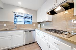 Perfect Newport Beach Location With Balcony Spa II - 1