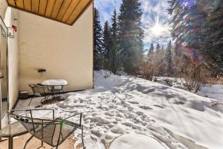 Cozy up in this Scenic 2BR Retreat Steps from Trails, Lifts & Village Dining - 5
