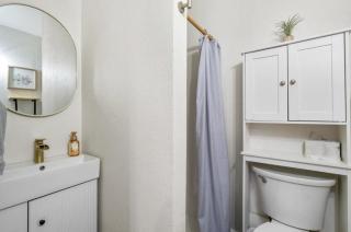 Charming Victorian Apartment - 2