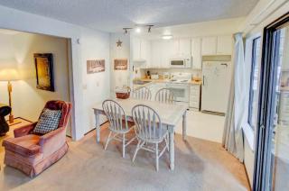 Sherwin Villas Free Shuttle & Near Skiing - 4