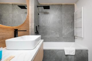 Świętojańska Harmony Apartment by BookingHost - 2