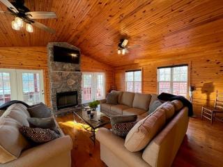 Cottage on Cypress Bay near Paris Landing State Park - 2