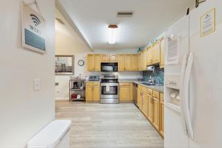 Serene home with enclosed yard, grill, games, & central AC - dog-friendly - 4