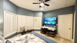 Modern Luxe King Suite in Heart of San Jose - 3